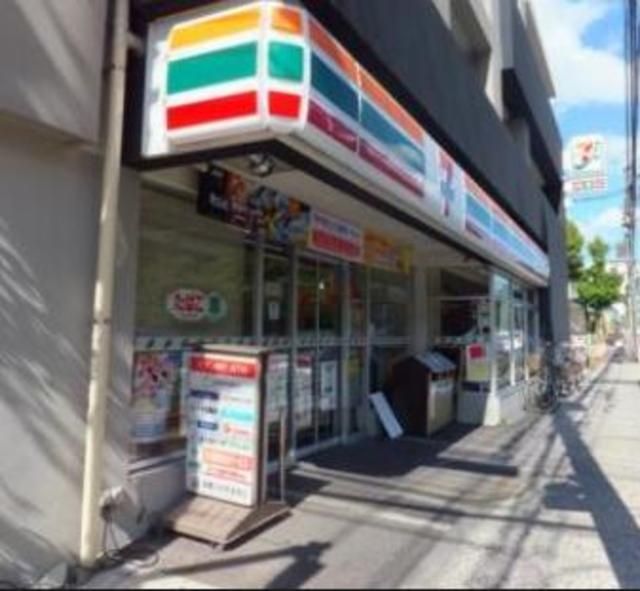 コンビニ　セブンイレブン墨田菊川店（コンビニ）まで528m
