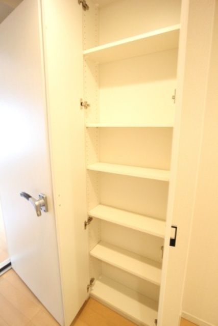 その他設備　同タイプの別部屋の写真です