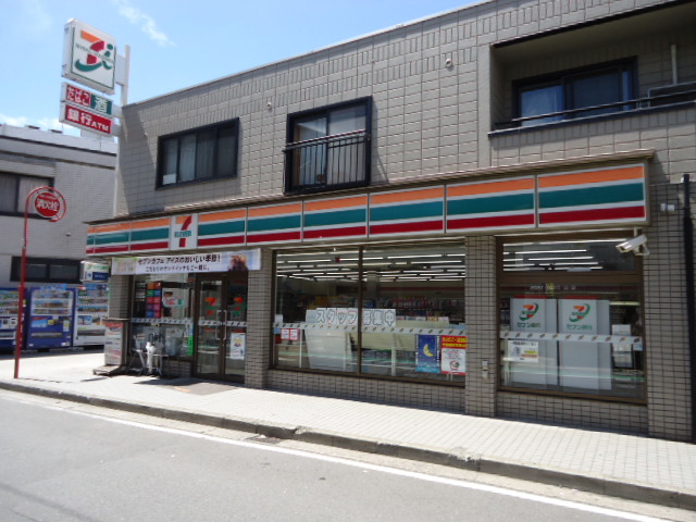 コンビニ　セブンイレブン横浜菊名駅前店（コンビニ）まで445m