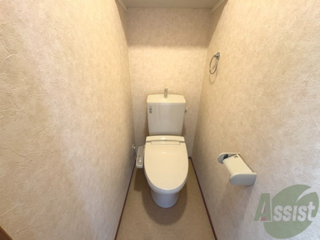 トイレ　トイレは、シャワートイレとなっております。
