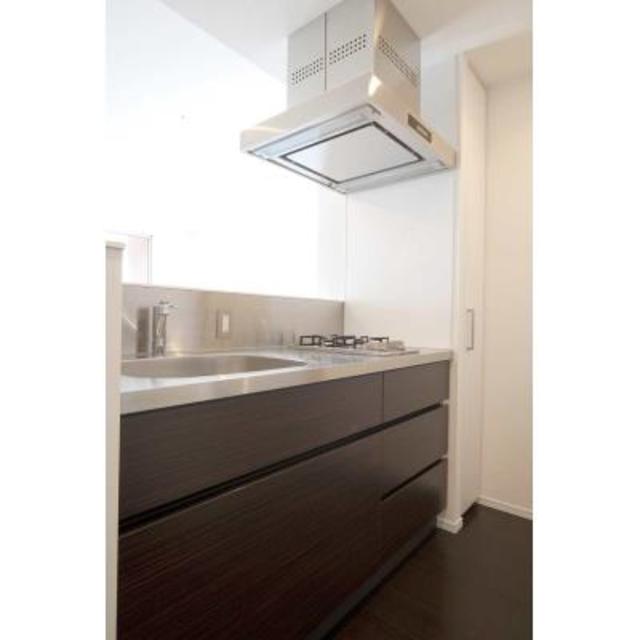 キッチン　※写真は同タイプ住戸です。