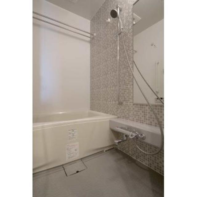 バス・シャワールーム　※写真は同タイプ住戸です。
