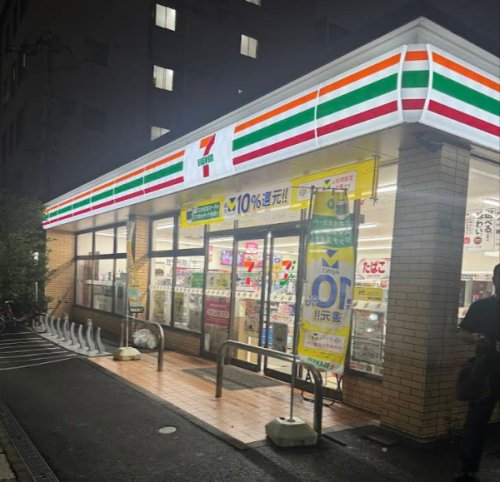 コンビニ　セブンイレブン 港区芝浦ふ頭店（コンビニ）まで598m