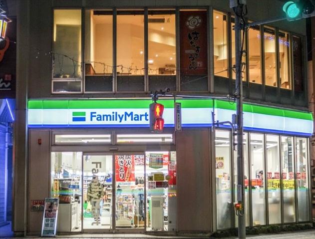 コンビニ　ファミリーマート国立駅南口店（コンビニ）まで850m
