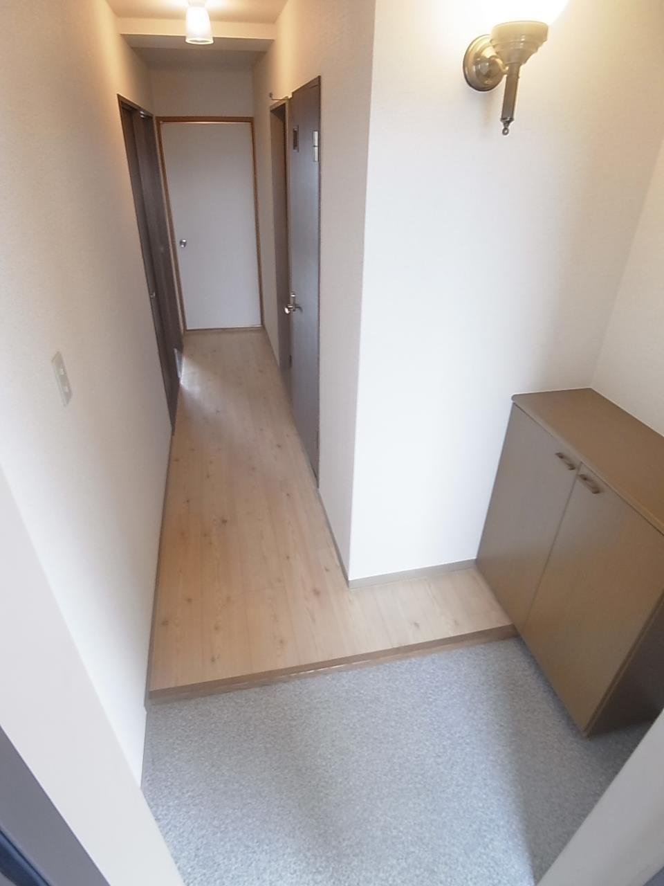 玄関　シューズボックス設置・広々玄関