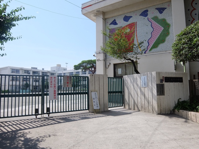 小学校　玉川小学校（小学校）まで137m