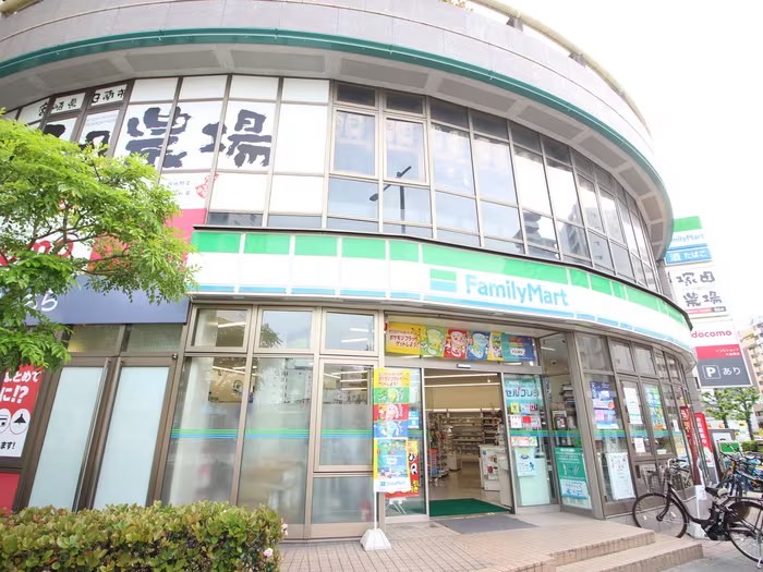 コンビニ　ファミリーマート 東大曽根町店（コンビニ）まで72m