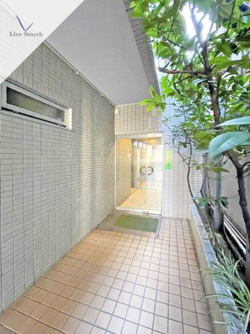 ＪＲ埼京線 十条駅 徒歩11分 10階建 築37年の外観写真