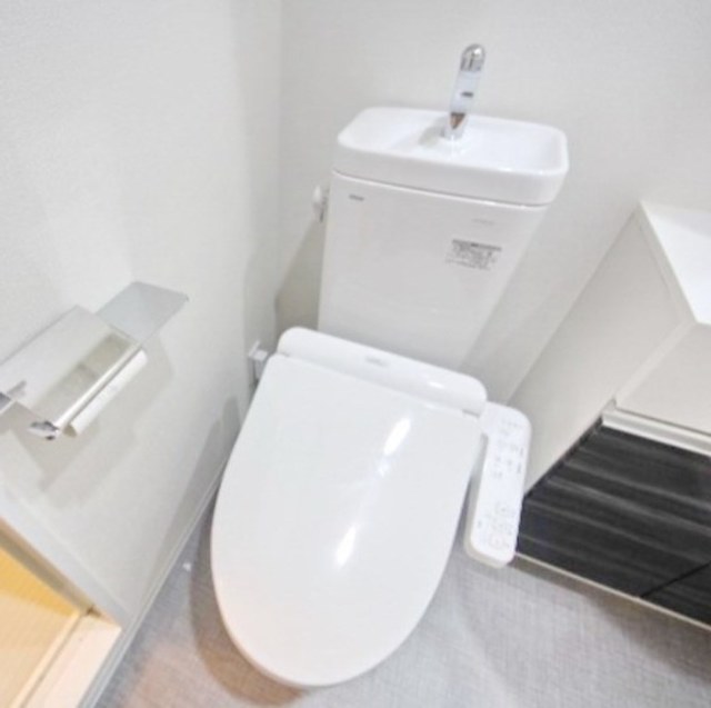 トイレ　別部屋同仕様タイプ