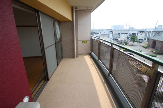 バルコニー　※別部屋の写真です