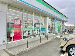 コンビニ　ファミリーマート 高松前田東町店（コンビニ）まで1755m