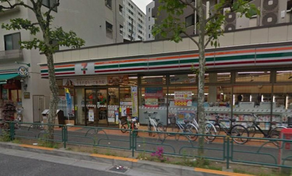 コンビニ　セブンイレブン 西早稲田1丁目店（コンビニ）まで63m