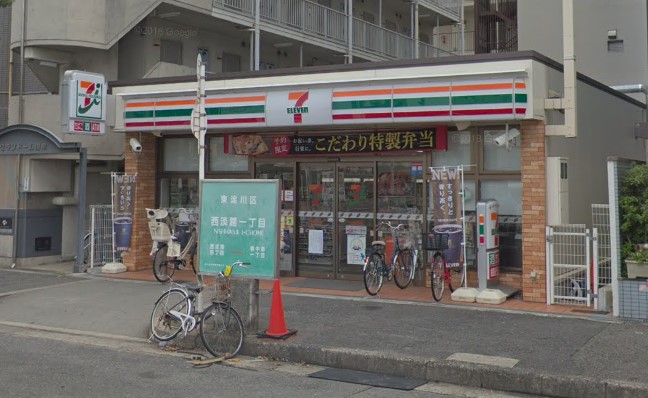 コンビニ　セブンイレブン 大阪東淀川駅前店（コンビニ）まで465m