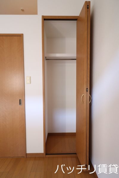 収納　別号室の為、現状優先