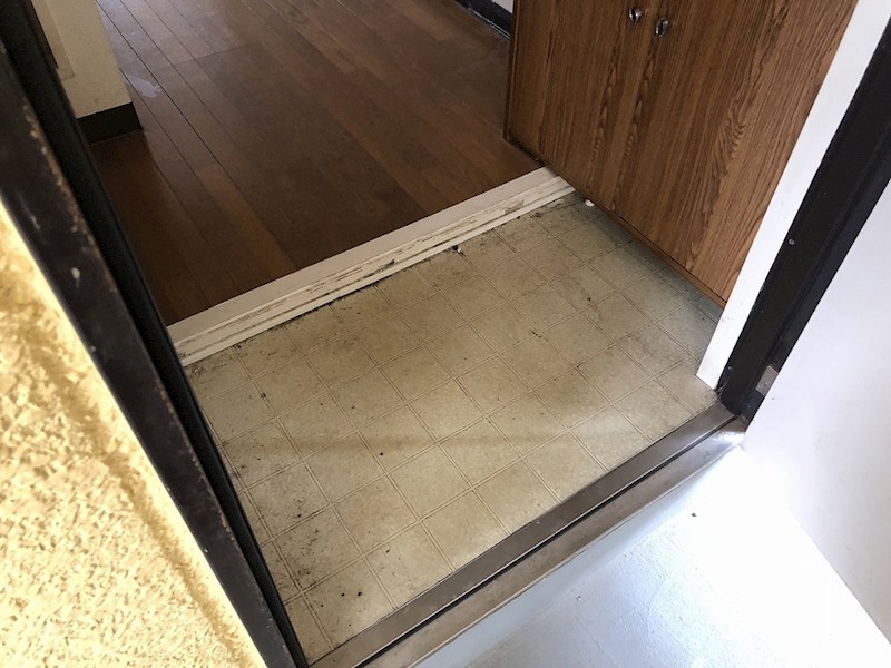 玄関　現況優先