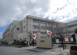 小学校　摂津市立味生小学校（小学校）まで241m