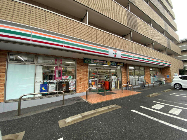 コンビニ　セブンイレブン戸畑新池3丁目店（コンビニ）まで131m