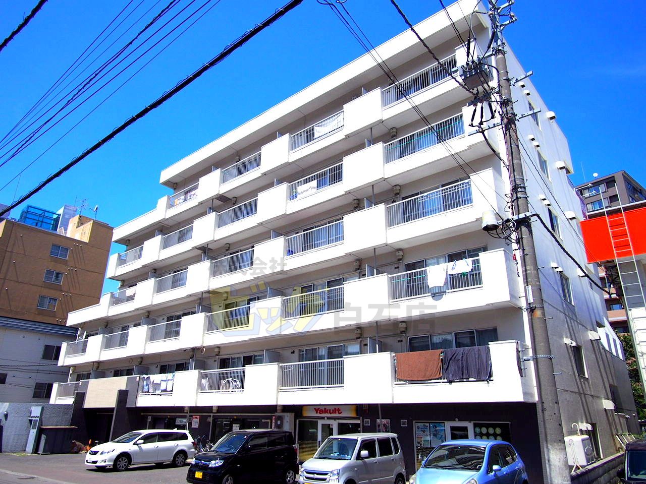 建物外観　陽当たり良好な広々２ＬＤＫマンションです♪