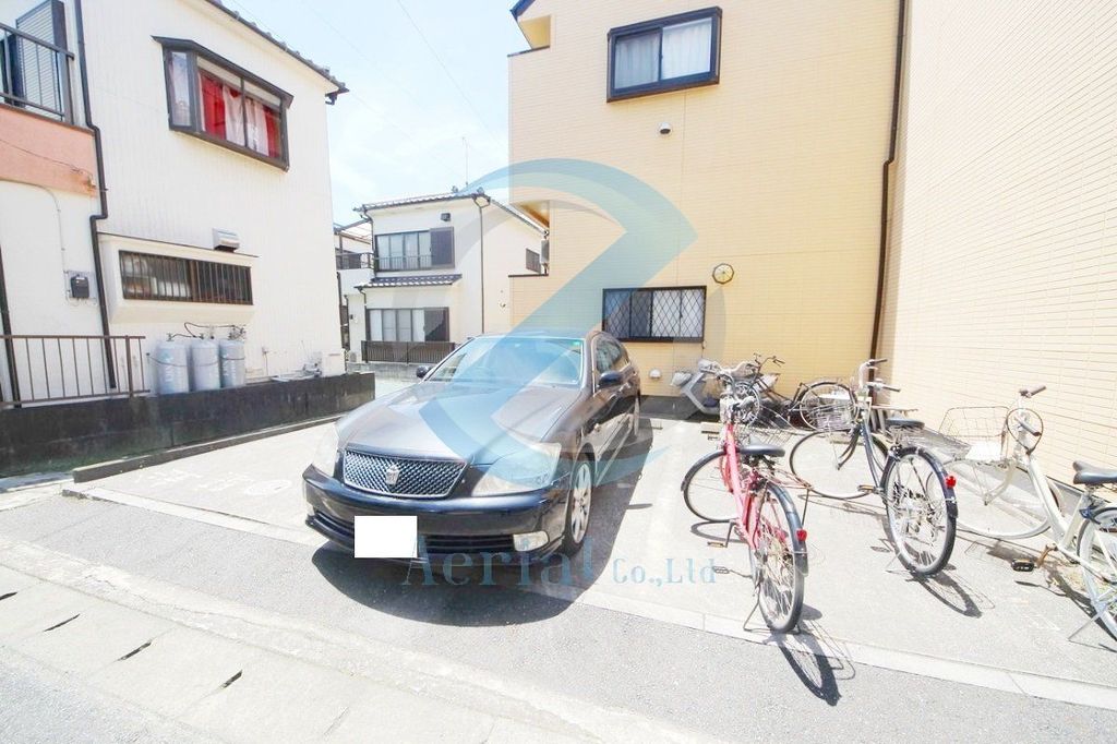 駐車場　駐車場