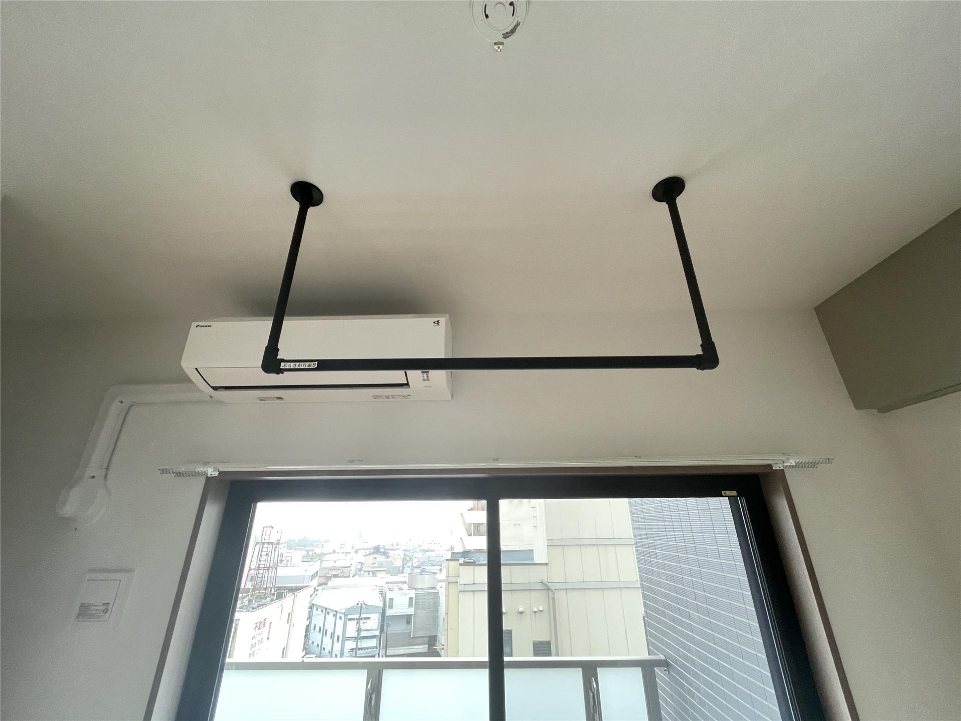 その他設備　雨の日の洗濯も安心の室内物干し付です