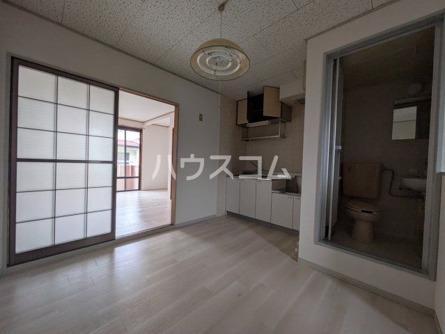 メープルみずほの居間写真