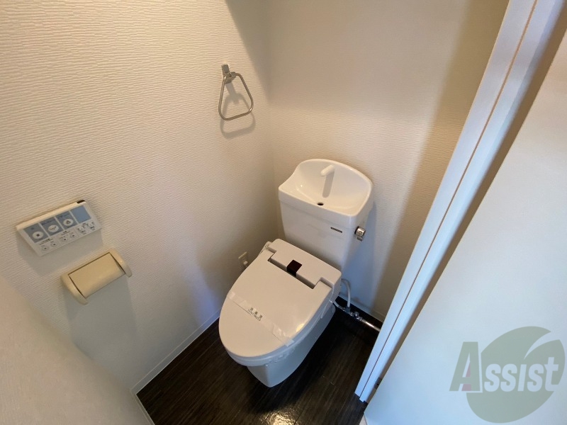 トイレ　こちらはトイレです。清潔感があり、安心して使用できます。