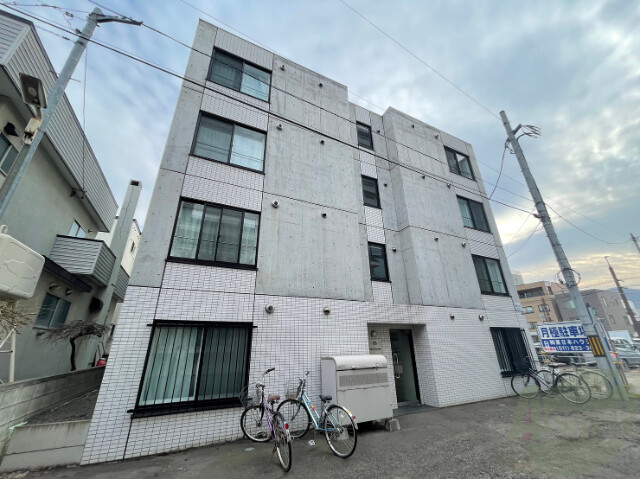 建物外観　札幌市中央区南五条西「ピノ・ノワール医大前」