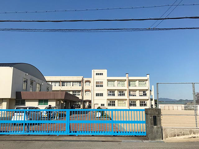 中学校　山崎西中学校（中学校）まで1969m