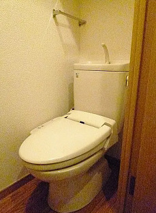 西鉄天神大牟田線 西鉄福岡駅 徒歩8分 10階建 築28年のトイレ写真