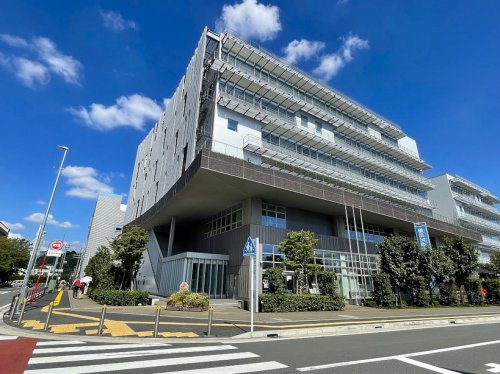 その他　港南区役所 港南地区センター（その他）まで579m