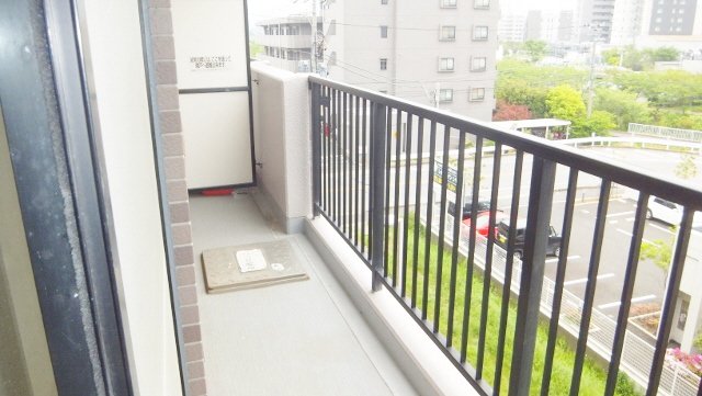 バルコニー　日当たり良好バルコニー