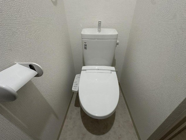 トイレ　別号室の画像です。ご参考下さい