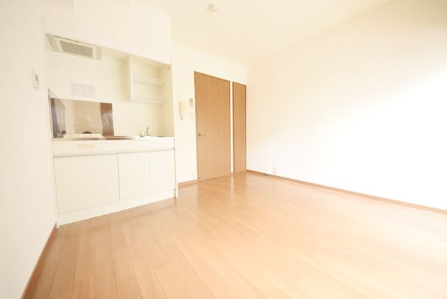 居室・リビング　6.48帖の明るいお部屋です