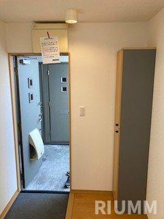 西武新宿線 中井駅 徒歩8分 2階建 築22年の玄関写真