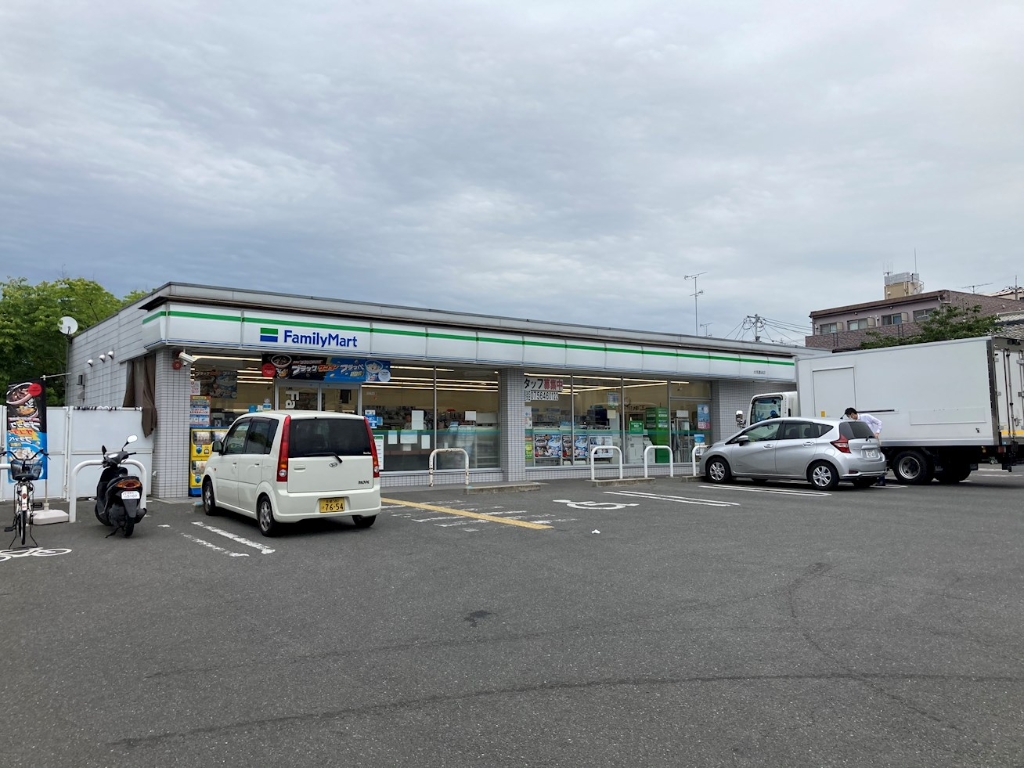 コンビニ　ファミリーマート 伏見墨染店（コンビニ）まで123m