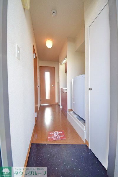 レオパレス雷塚の玄関写真