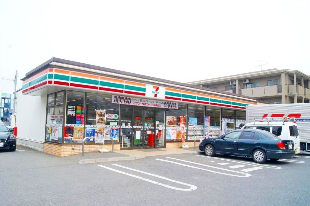 コンビニ　セブンイレブン所沢市民体育館前店（コンビニ）まで490m