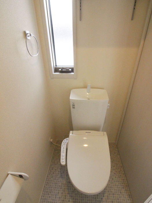 NガーデンC棟のトイレ写真