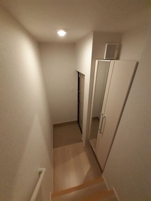 ＪＲ越後線 関屋駅 徒歩26分 3階建 築3年の玄関写真