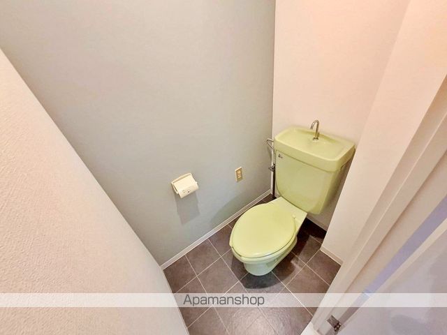 阪急宝塚線 庄内駅 徒歩10分 4階建 築42年のトイレ写真