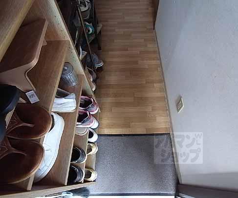 あさひ接骨院ビルの玄関写真