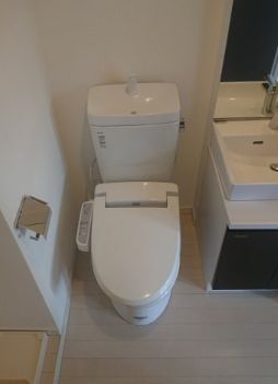 トイレ　別号室参考写真