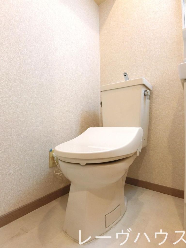 地下鉄空港線 唐人町駅 徒歩7分 8階建 築36年のトイレ写真