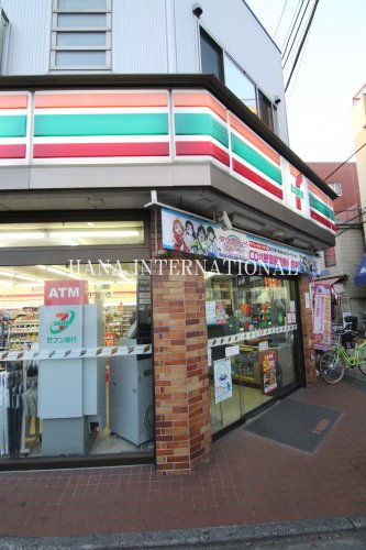 コンビニ　セブンイレブン（コンビニ）まで384m