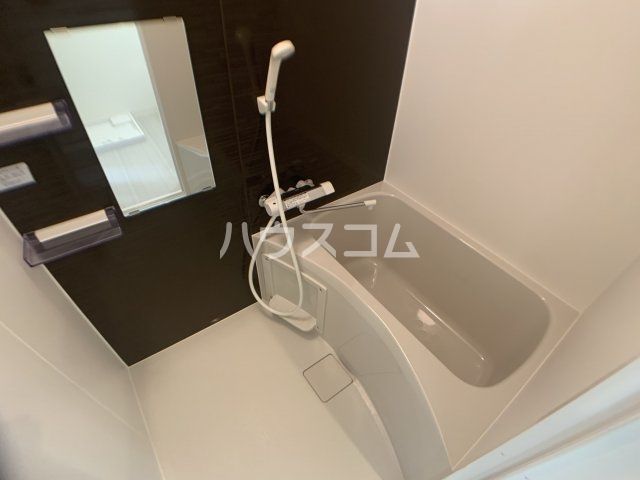 ロイヤルメゾン幕張本郷の風呂写真