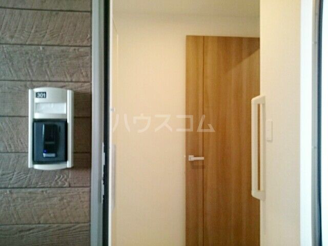 ファー ビヨンド IIIの玄関写真