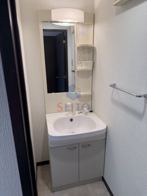 ファーストワン江坂の内装写真