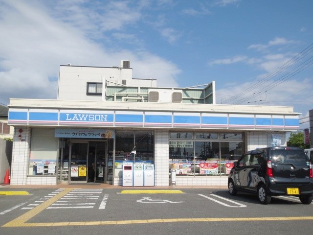 コンビニ　ローソン枚方長尾元町二丁目店（コンビニ）まで372m