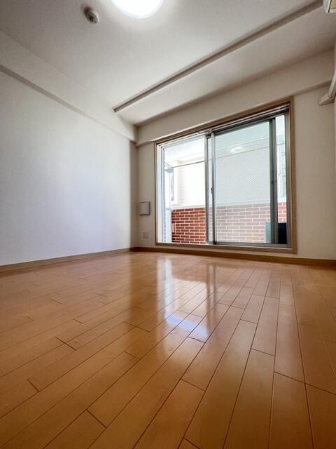 東急東横線 新丸子駅 徒歩9分 4階建 築22年の居間写真