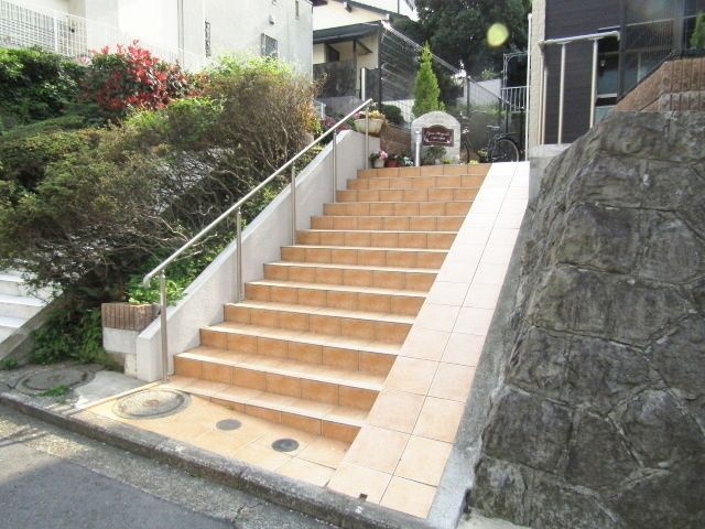 エントランス　★整備されたエントラン★